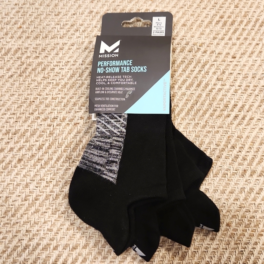 Performance no-show socks